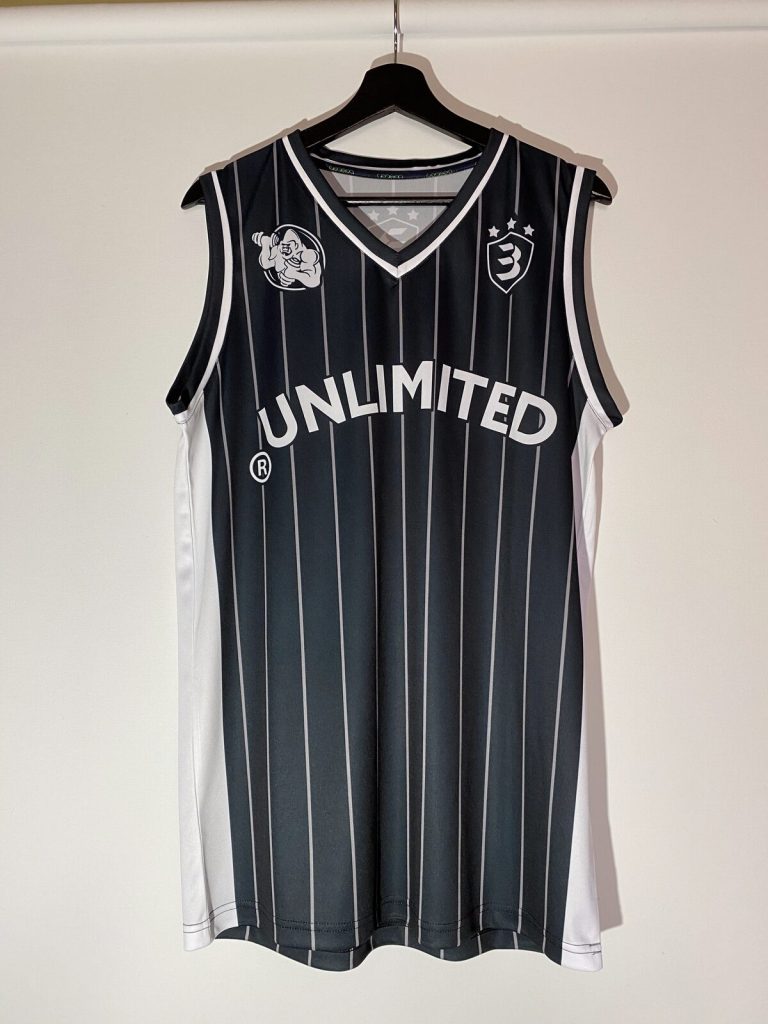 Camiseta de baloncesto Unlimited raya diplomática negra