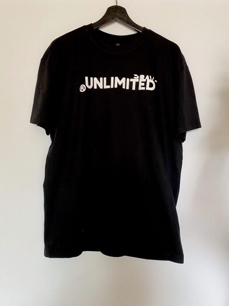 Camiseta Unlimited negra